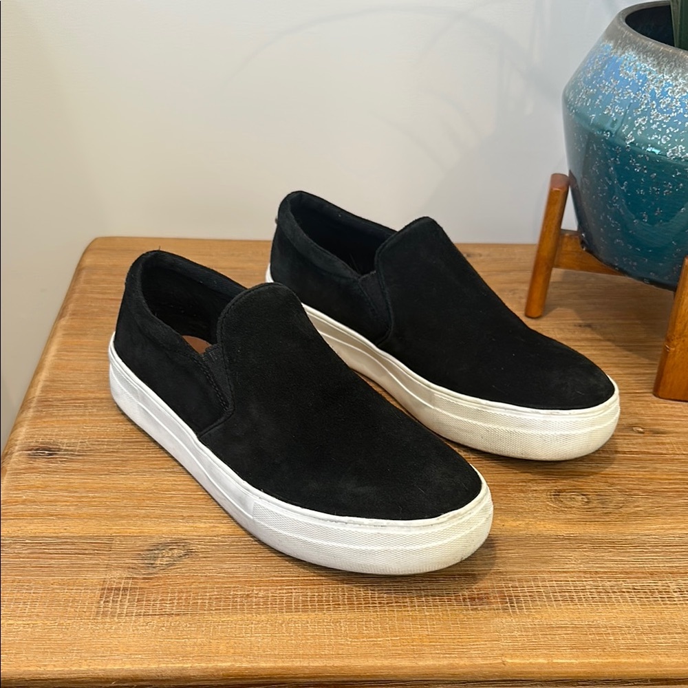 Steve Madden black suede slip on sneakers Size 8